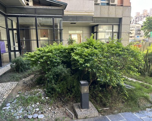 高雄苓雅區除草，高雄苓雅區割草, 高雄園藝公司, 高雄灌木修剪, 高雄草皮維護, 高雄庭園維護, 高雄園藝景觀工程, 高雄景觀保養, 高雄園藝設計